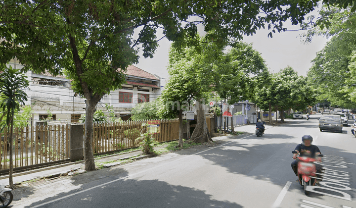 Rumah Megah di Pusat Kota Jl Dokter Cipto Malang, Malang 2