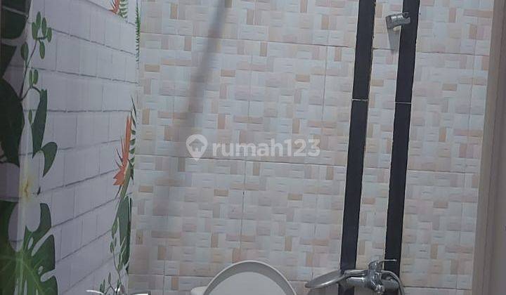 Rumah Semi Furnished di Perumahan Central Karawaci, Tangerang 2