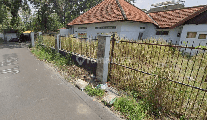 Rumah Bagus di Jl. Bali, Malang 2