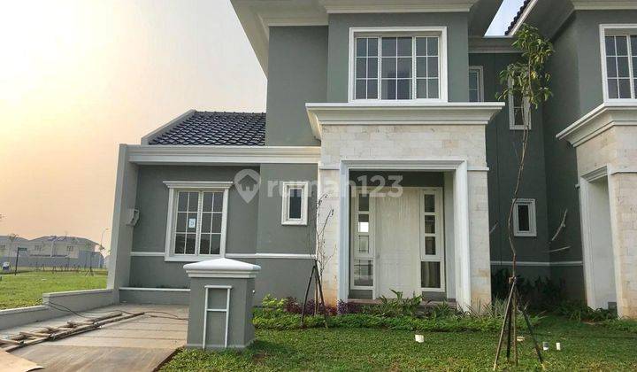 Rumah 2 Lantai Mewah di Suvarna Sutera, Tangerang 1