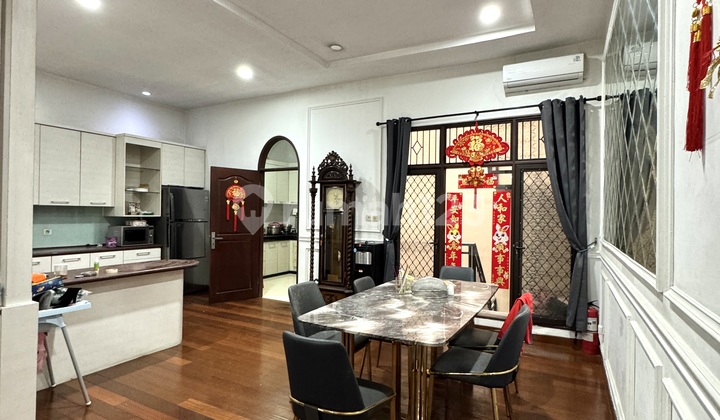 For Rent House in Walet Indah PIK Area 175M2 with 4 Bedrooms 2