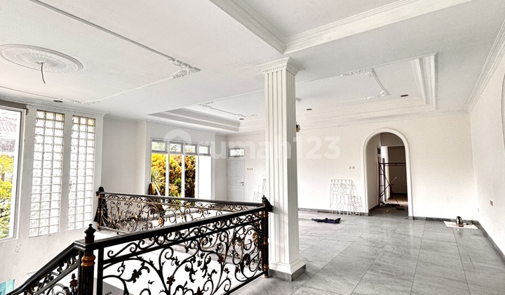 Rumah Mewah di Pinisi Permai Posisi Hook Hadap Timur Rumah Mewah di Pinisi Permai Posisi Hook Hadap Timur