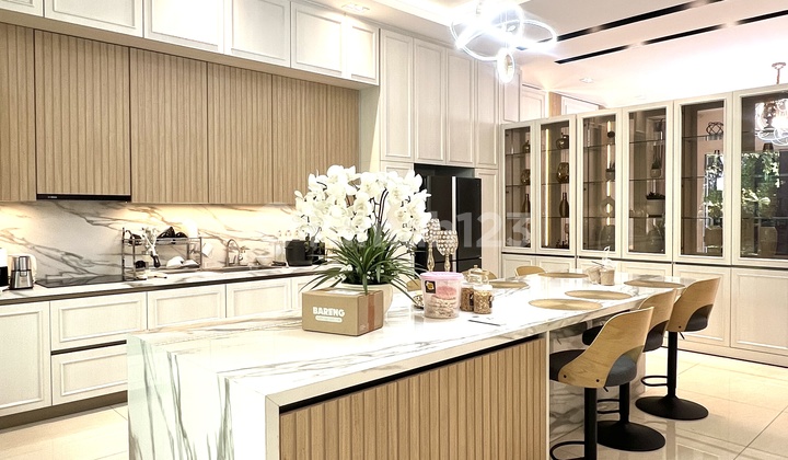 Rumah Mewah Modern di PIK 3 Kamar Tidur Ukuran 10x20