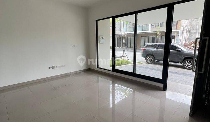 Dijual Rumah Pik 2 Bagusss, Ada Taman Samping Hoek 2