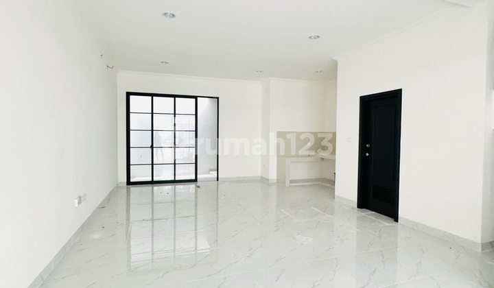 Dijual Rumah di Bukit Nirmala Pik2 Luas 6X12,5. bisa Cash/Kpr