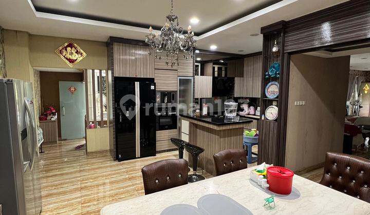 Rumah Mewah Di Long Beach Pik