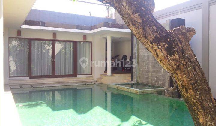 For Sale Nice Villa with Rice Field View in Kerobokan  2