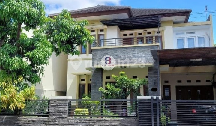 For Sale Beautiful, Tidy, Spacious, Ready-to-Live-in House in Bintaro Jaya Sector 3