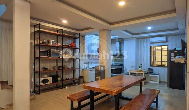 Beautiful 2-Story House for Sale in Well-Maintained Graha Raya