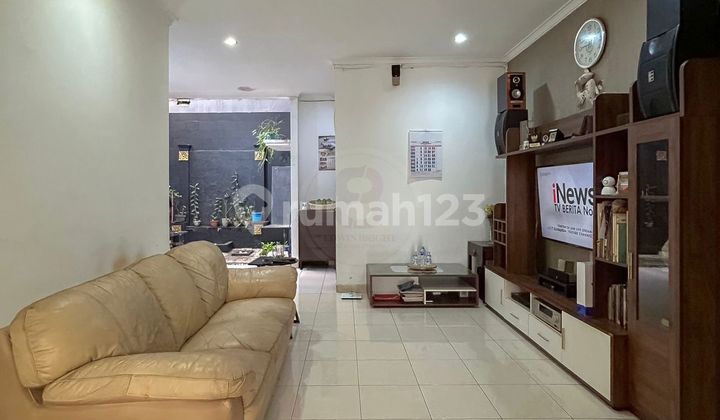 Dijual Rumah Cantik Dalam Cluster Dekat Akses Jakarta Selatan
