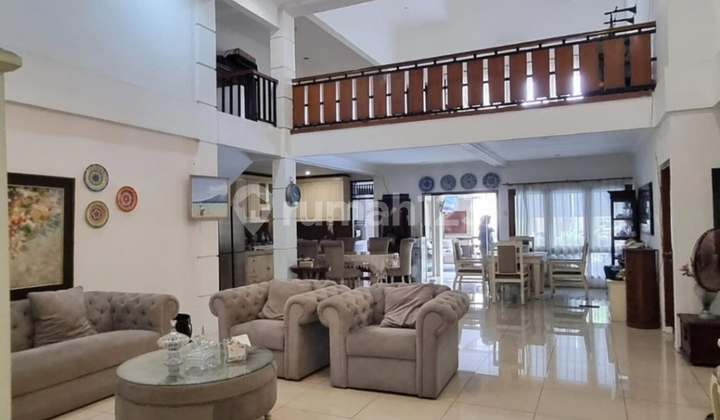 Dijual Cepat Rumah Cantik dengan Pool di Bintaro Jaya Sektor 3 Dekat Jakarta Selatan 2