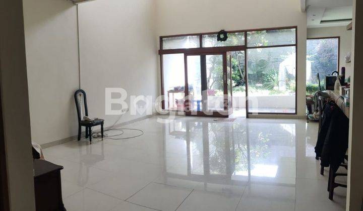 Rumah Semi Furnish di Komplek Taman Sakura 2