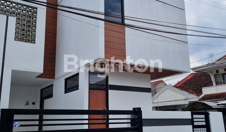 Rumah 2 lantai siap di huni daerah Rancasari  1