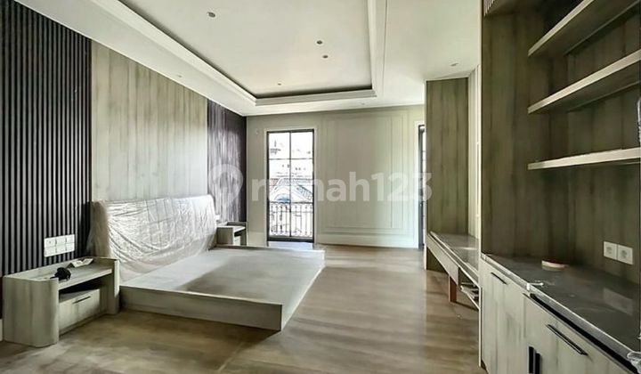 Rumah Brand New Dengan Lift Di Permata Buana