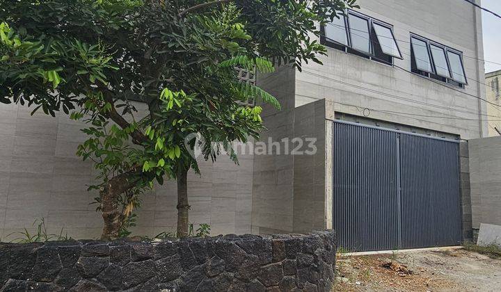 Rumah Hook Bangunan Mandiri 2 Lantai Bumi Puspitek Asri 1