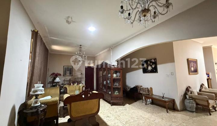 Classic Spacious Ready-to-Live House in the Comfortable Environment of Divilla Melati Mas 2