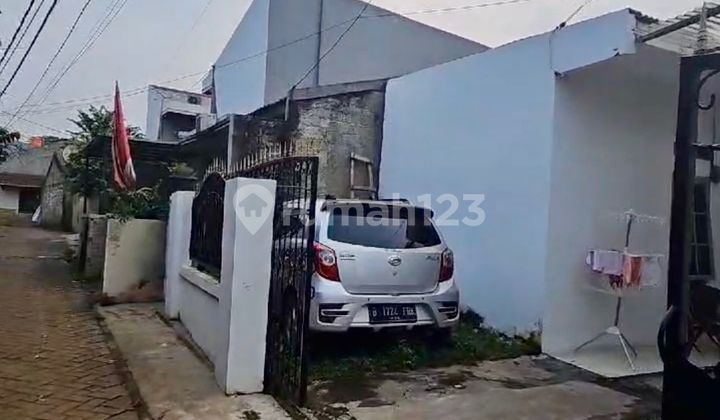 Ready to Occupy, Boarding House, 1 Floor, Freehold Certificate, Near Toll Access and Train Station