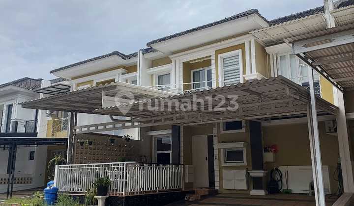 A Beautiful House in Gading Serpong, 2 Floors, Semi-Furnished, Ready to Occupy