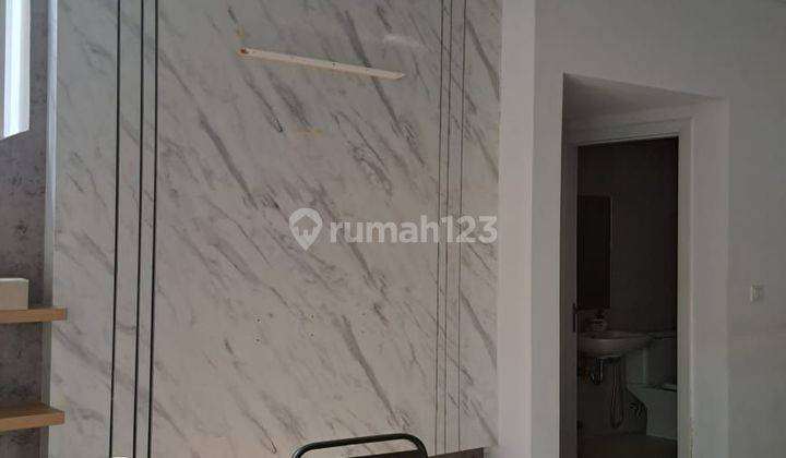 Rumah 2 Lantai Savia BSD,Semi Furnished 1