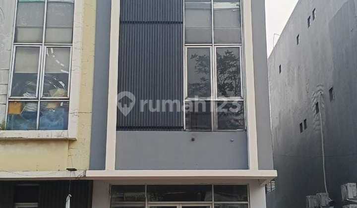 GLAZE RUKO IN GADING SERPONG, 3 FLOORS NEAT AND CLEAN READY TO USE