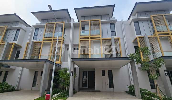 Beautiful House In BSD City Brand New 3 Floors Ready To Occupy 1