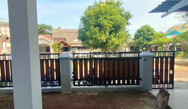 Rumah 2 Lantai Baru Renovasi, Harga Bagus  2