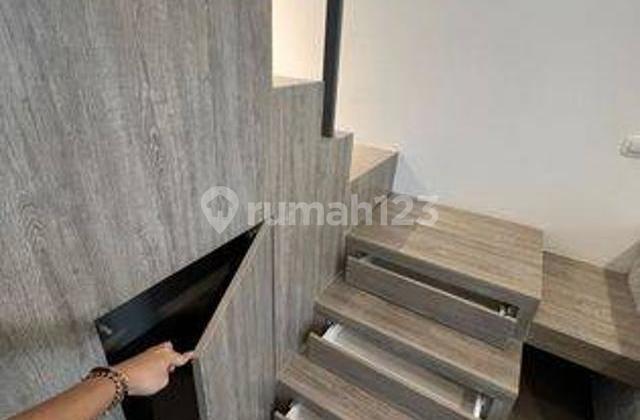 Rumah Full Furnish 2 Lantai Cakepp Banget Lokasi BSD City 2