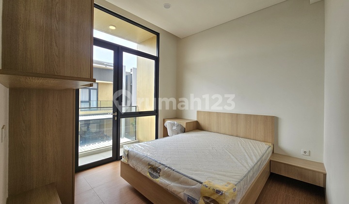 New House Fully Furnished Ready to Occupancy in BSD Tanakayu Hook Position