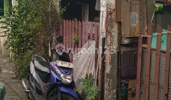 Dijual Cepat Rumah Tinggal di Cipadu Larangan Tangerang