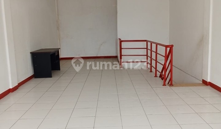 For Quick Sale: Strategic Shop House in Pasar Kranji Baru, Bekasi 2