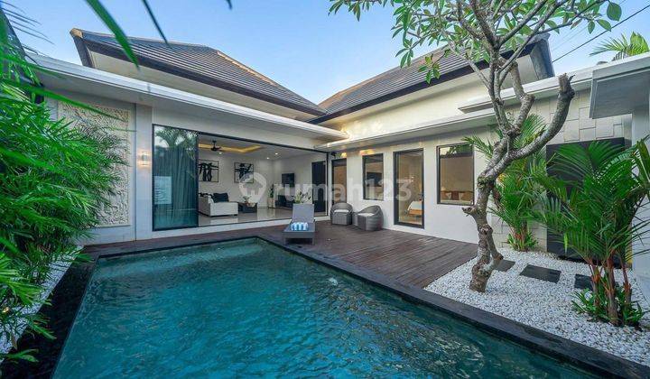 Villa disewakan tahunan di Seminyak, Badung 1