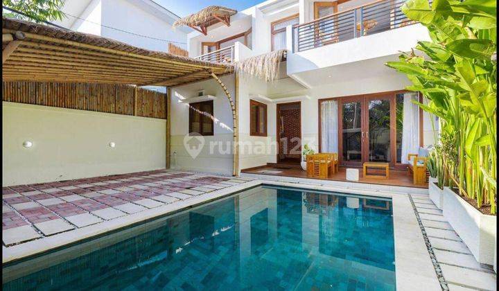 Disewakan Villa 2 Lantai Full Furnished di Jalan Bidadari,seminyak, Badung 1