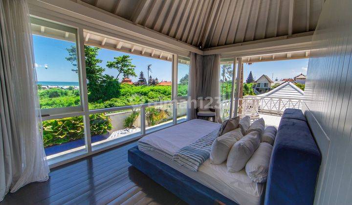 SPACIOUS VILLA WITH THE OCEAN VIEW AT BATU BOLONG BEACH  2