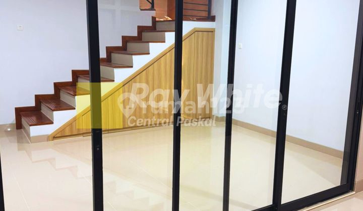 Rumah Modern Bangunan Baru di Kawasan Dago 2