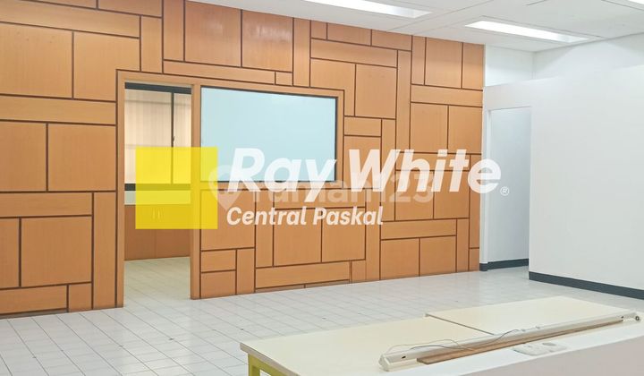 Shop / Business Space on Mainroad IR> H Juanda Bandung