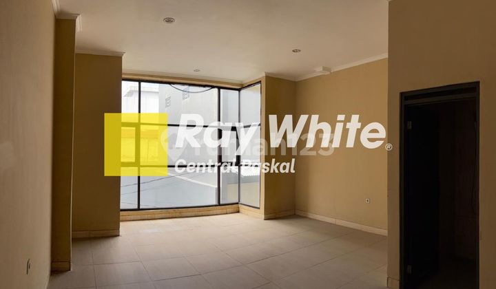 4 Unit Shophouse in Sudirman, Bandung City 4 Unit Shophouse in Sudirman, Bandung City