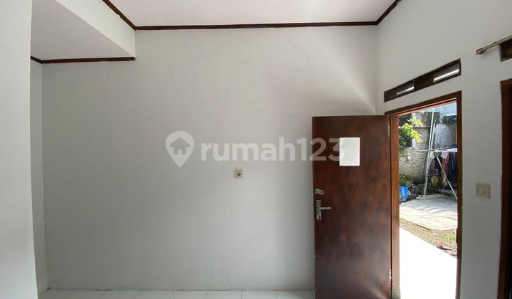 ******** Rumah & Kost Lokasi Strategis Depan Universitas Siap Huni Bebas Banjir ******** Rumah & Kost Lokasi Strategis Depan Universitas Siap Huni Bebas Banjir