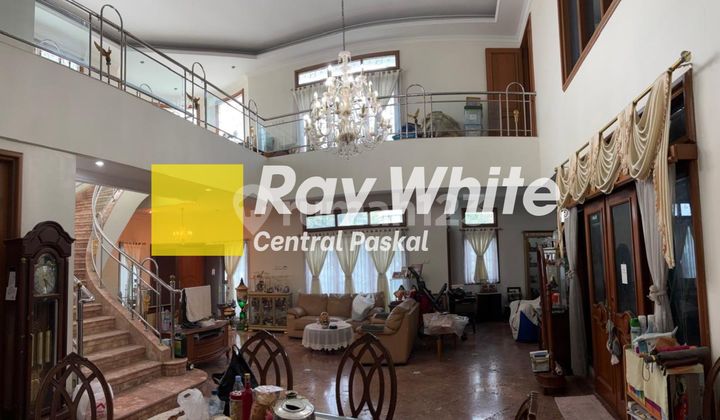 Rumah Klasik di Setraduta Indah Bandung