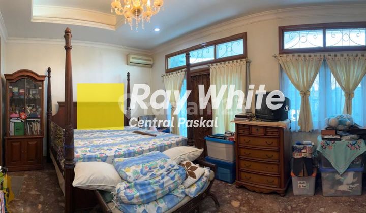 Classic House in Setraduta Indah Bandung 2