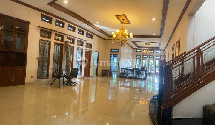 Di Jual Rumah Mewah Siap Huni Di Mainroad Cipaganti 1