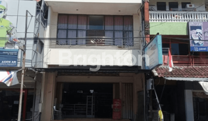 3 Floor Shophouse in the Business District on Jl Raya Sesetan 2