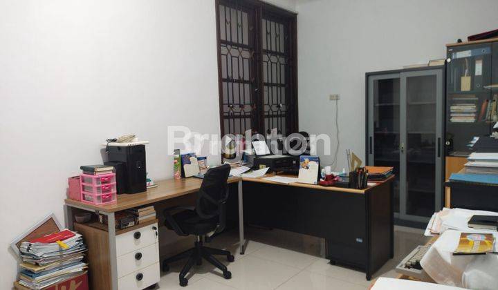 RUMAH BAGUS 2.5 LT SEMI FURNISH JALAN LEBAR  DEKAT MALL KELAPA GADING JAKARTA UTARA 2