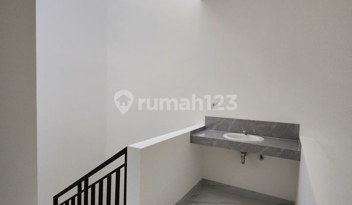 Rumah Baru Sunter Cakep 2lt Hadap Timur Row Jalan 2 Mobil 2