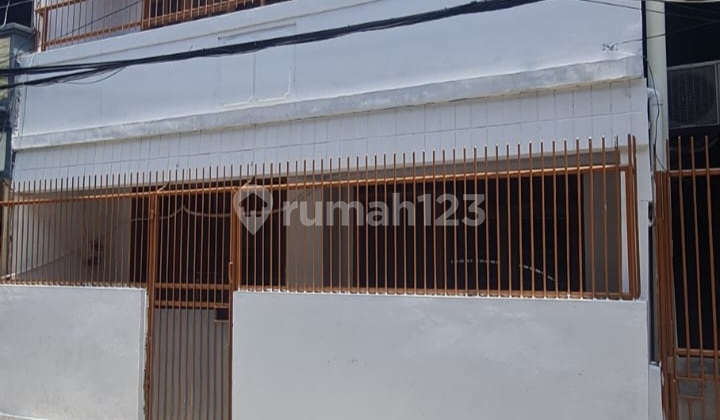 For Sale, Strategic House 7x14 with SHM in Pademangan