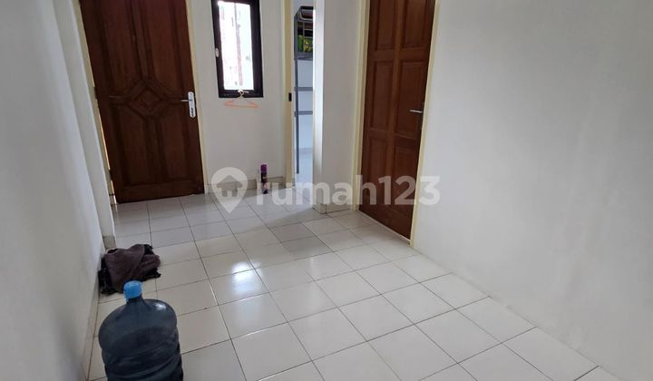 For Rent: Strategically Located 5x11 Shop House in Pademangan