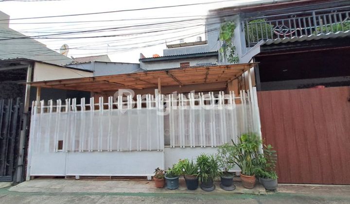 RUMAH SUNTER BANGUNAN LAMA  JALAN LEBAR  DEKAT SUNTER MALL JAKARTA UTARA