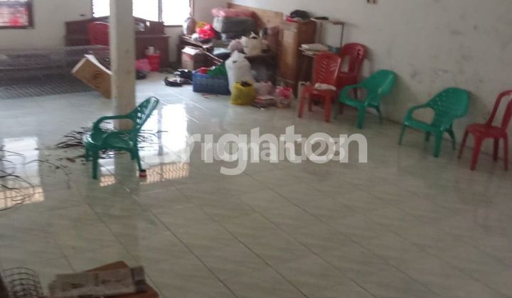 RUMAH PADEMANGAN 4LT LOKASI BAGUS JALAN LEBAR 2