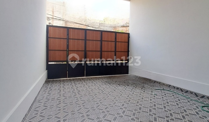 Rumah Baru Bagus 3lt Siap Huni Shm Jalan Lebar Bebas Banjir