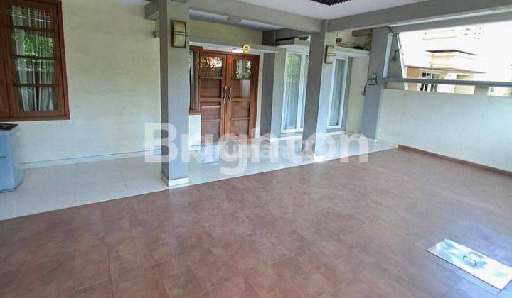 RUMAH BAGUS 2.5 LT SEMI FURNISH JALAN LEBAR  DEKAT MALL KELAPA GADING JAKARTA UTARA 1