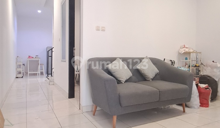 Rumah Sunter Bagus 3 Lantai Jalan 2 Mobil Shm Bisa Nego 2